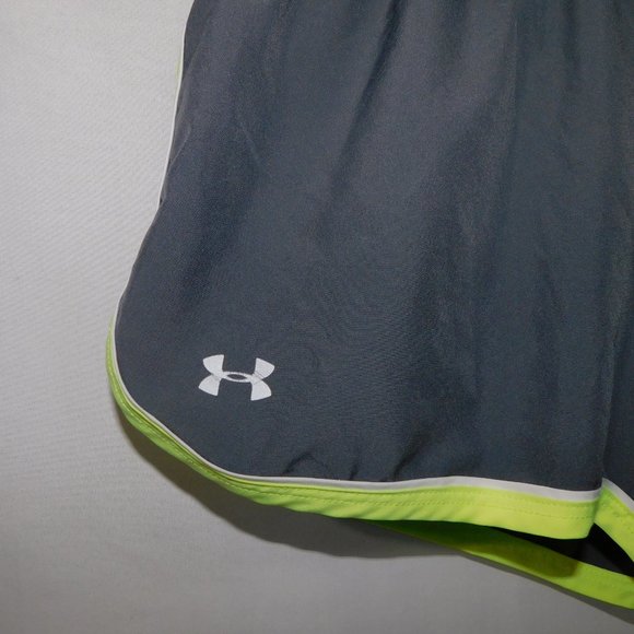 Under Amour Womens XS Semi Fitted Heat Gear Gray yellow Womens Running Shorts - Picture 3 of 8